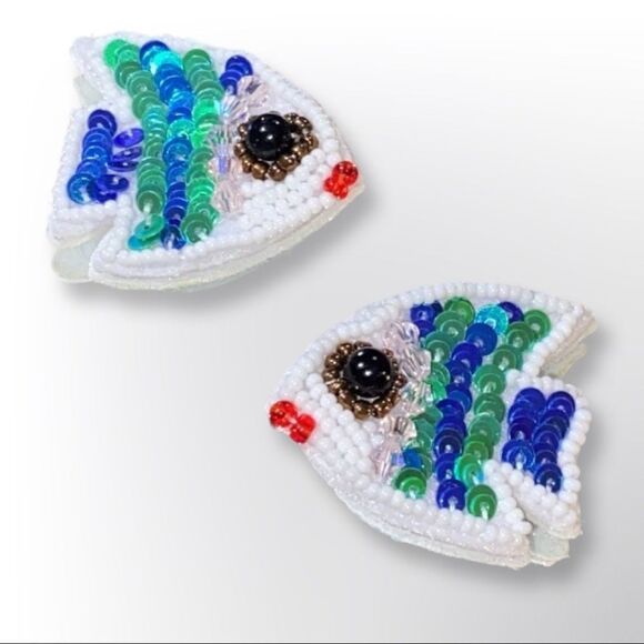 New Large Beaded Fish Earrings For Pierced Ears - Picture 1 of 3